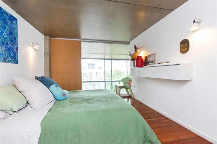 2 Bedroom Apartment To Rent In Wenlock Road, London, N1
