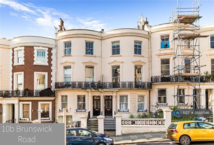 2 Bedroom Flat To Rent In Brunswick Road, Hove, BN3