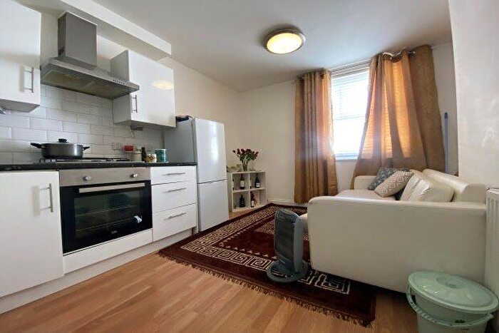 1 Bedroom Flat To Rent In Deptford High Street, London, SE8