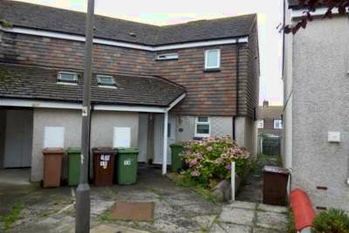 1 Bedroom Flat To Rent In Catterick Close, Ernesettle, PL5