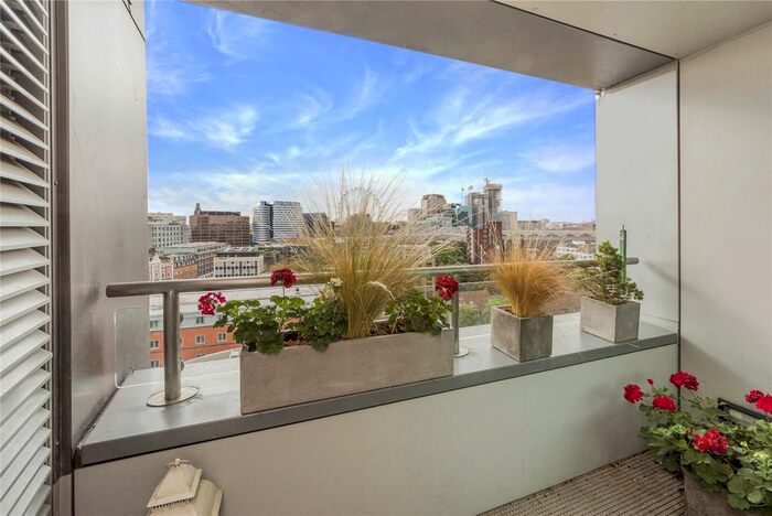 2 Bedroom Flat To Rent In Westminster Bridge Road, London, SE1