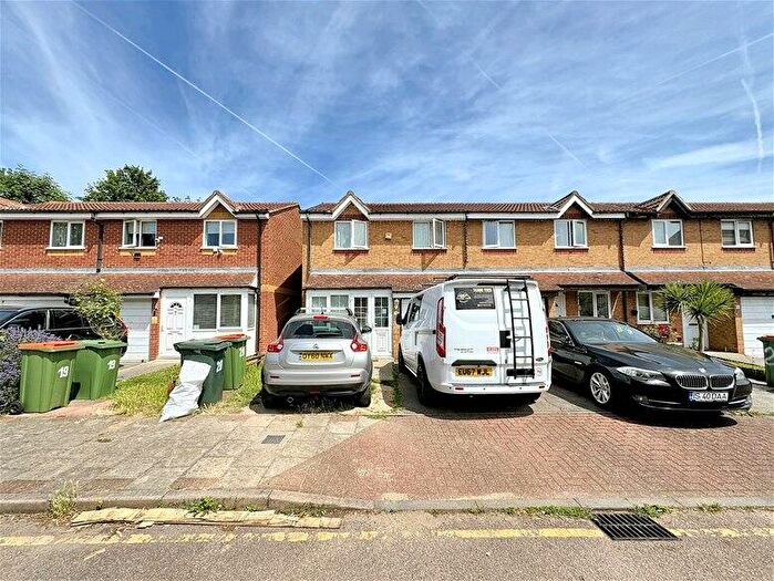 3 Bedroom Terraced House To Rent In Tom Nolan Close, West Ham, E15