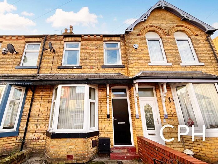 2 Bedroom Terraced House For Sale In St. Johns Road, Scarborough, YO12