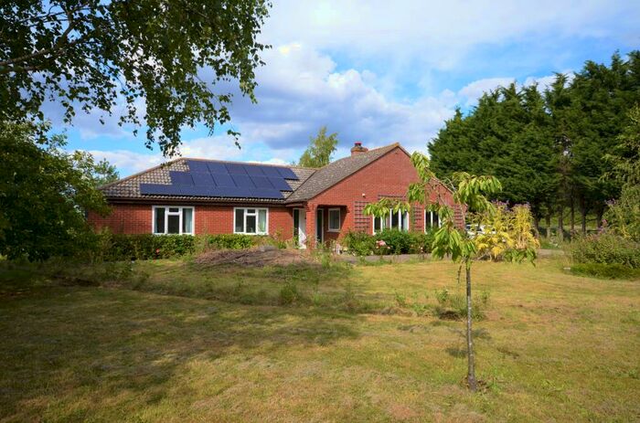 4 Bedroom Bungalow To Rent In Whitecross Road, Wilburton, CB6