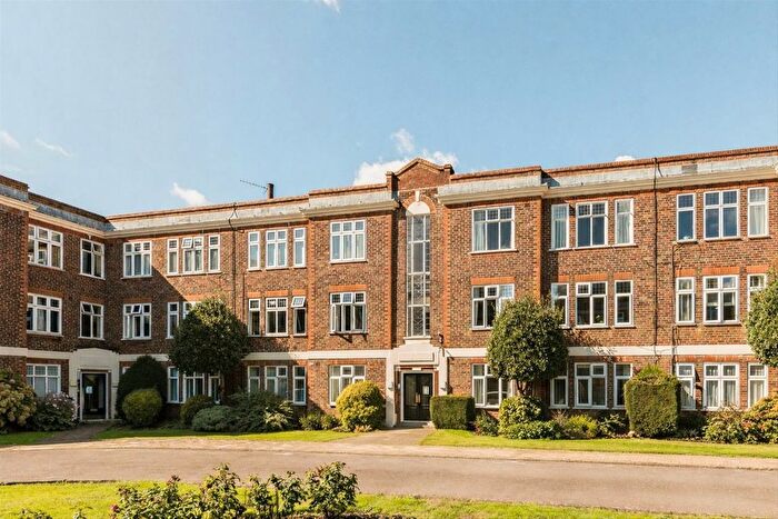 1 Bedroom Flat To Rent In Hamilton Road, Ealing, W5