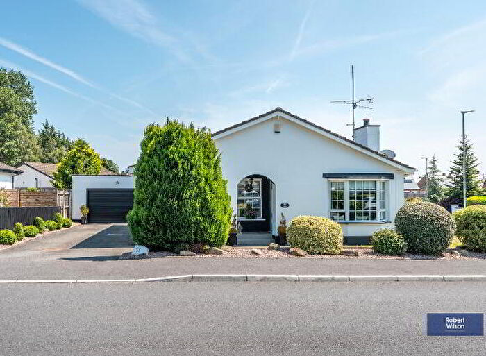 3 Bedroom Detached Bungalows For Sale In Pines Park, Lurgan, BT66