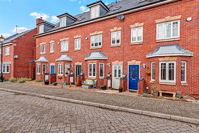 3 Bedroom Terraced House For Sale In Campriano Drive, Warwick, CV34