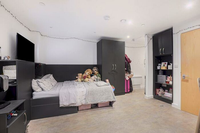 1 Bedroom Flat To Rent In Davey, Westgate One, Canterbury, CT1