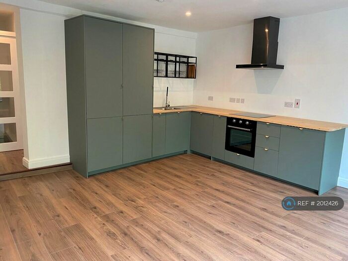 1 Bedroom Flat To Rent In Kirkgate, Silsden, BD20
