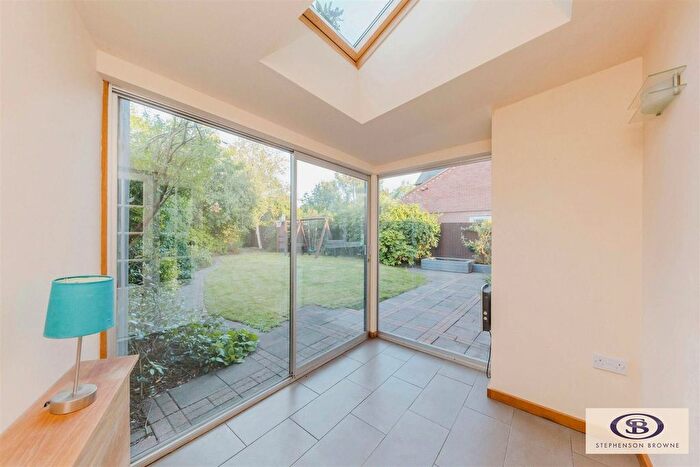 4 Bedroom Detached House For Sale In Stoneley Road, Coppenhall, Crewe, CW1