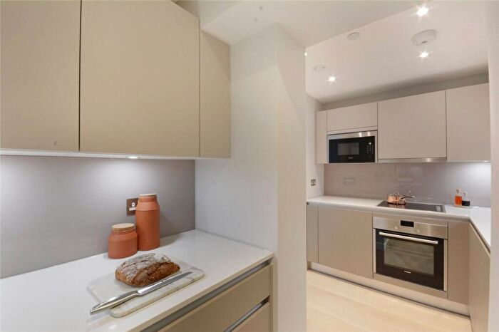 1 Bedroom Flat To Rent In Uncle Elephant & Castle, Elephant And Castle, London, SE11