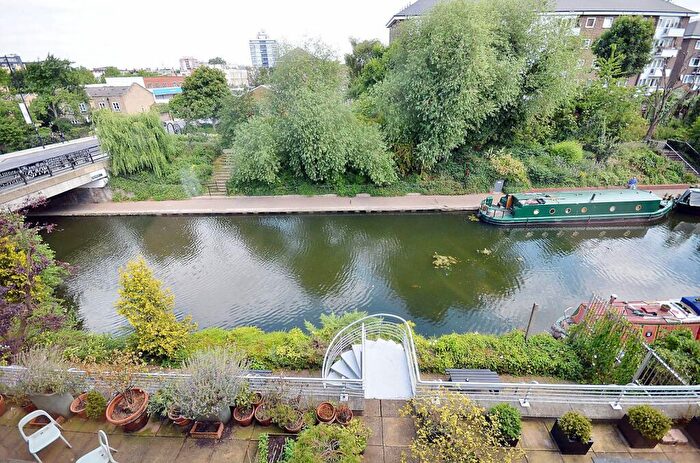 2 Bedroom Flat To Rent In Caledonian Road, King's Cross, London, N1