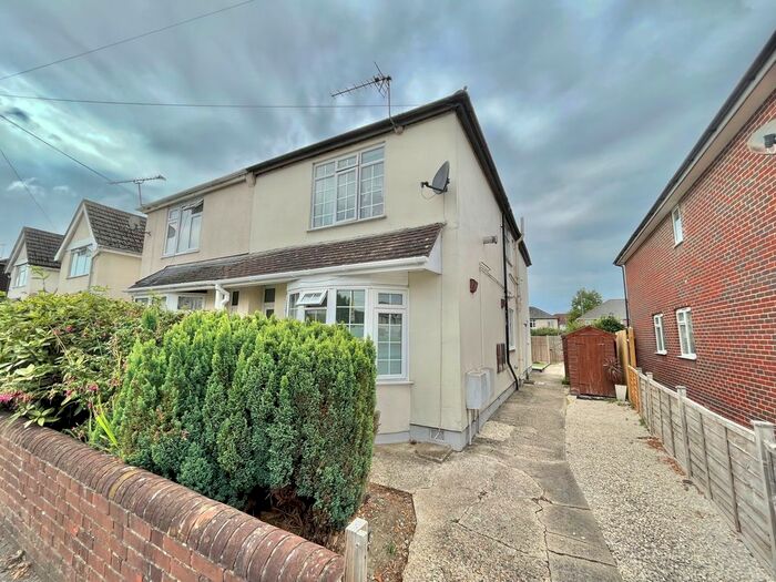 1 Bedroom Flat To Rent In Chamberlayne Road Silver Sub, Eastleigh, SO50