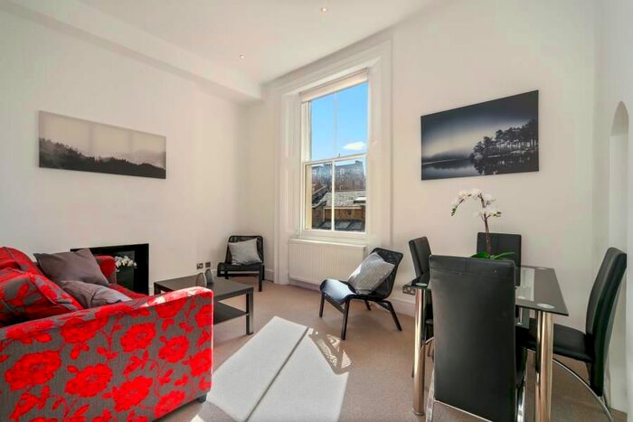 3 Bedroom Flat To Rent In Warwick Avenue, Little Venice, W9