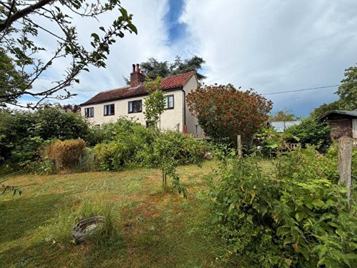 2 Bedroom Semi Detached House For Sale In Stone Lane, Hingham, Norwich, Norfolk, NR9