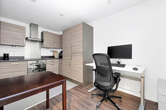 2 Bedroom Flat For Sale In Dance Square, Clerkenwell, EC1V