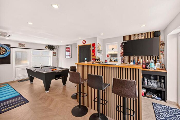 4 Bedroom End Of Terrace House For Sale In Derham Road, Bristol, BS13