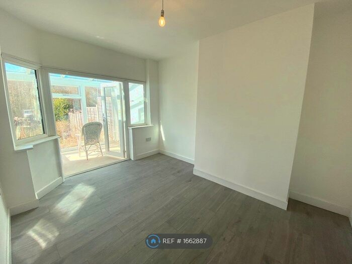 3 Bedroom Semi-Detached House To Rent In Old Walsall Road, Birmingham, B42