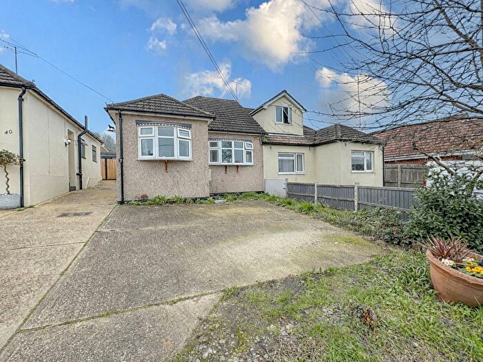 3 Bedroom Semi Detached Bungalow For Sale In Mortimer Road, Rayleigh, SS6