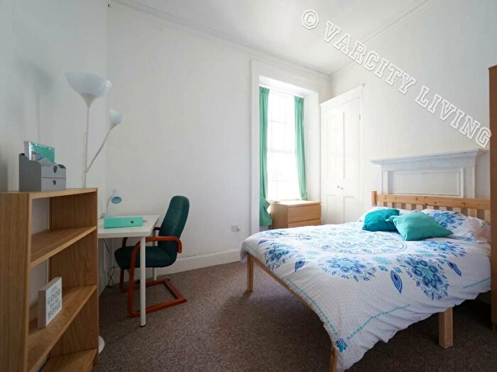 3 Bedroom Apartment To Rent In Menai View Terrace, Bangor, LL57