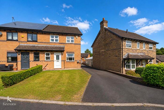 3 Bedroom Semi-Detached House For Sale In Foxcroft, Burnley, BB12