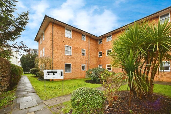 2 Bedroom Flat For Sale In Preston Road, Brighton, BN1