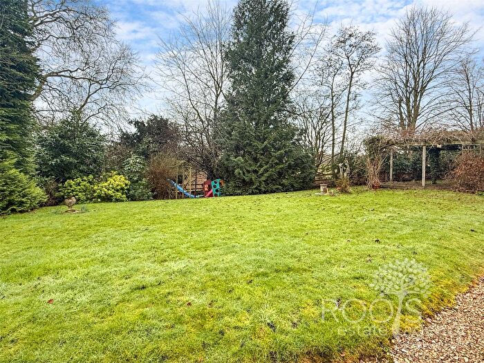 4 Bedroom Detached House For Sale In Wantage Road, Donnington, Newbury, RG14