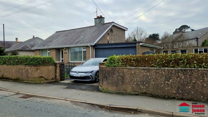 4 Bedroom Detached House For Sale In Rhosfwyn, Cricieth|Criccieth, LL52