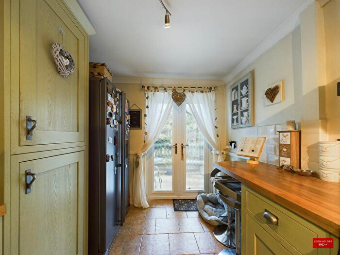 3 Bedroom End Of Terrace House For Sale In Honyatt Road, Gloucester, GL1