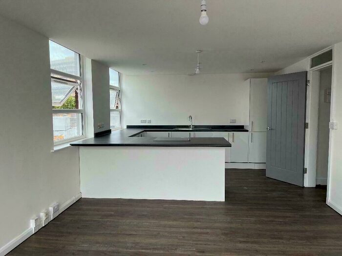 2 Bedroom Flat To Rent In Foundry Court, Recorder Road, Norwich, Norfolk, NR1