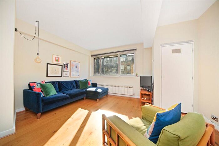 2 Bedroom Apartment For Sale In St John Street, EC1M