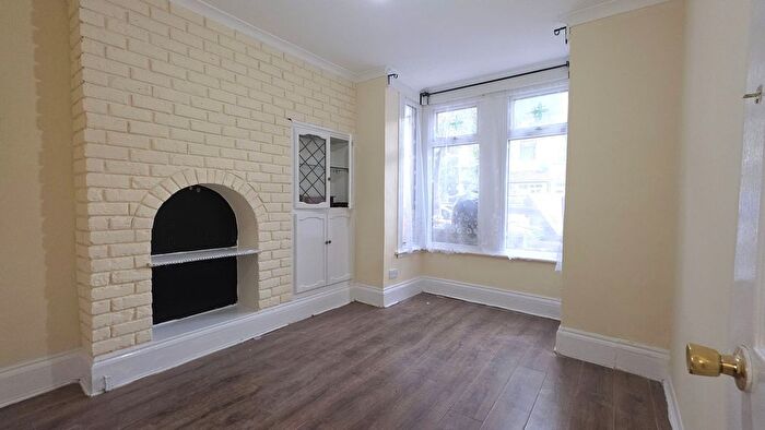 4 Bedroom Terraced House To Rent In Bristol Road, London, E7
