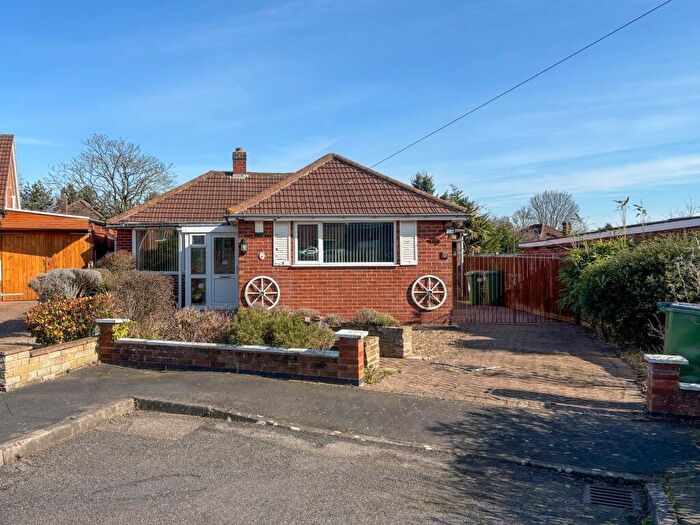 2 Bedroom Bungalow To Rent In Woodcote Road, Leicester, LE3