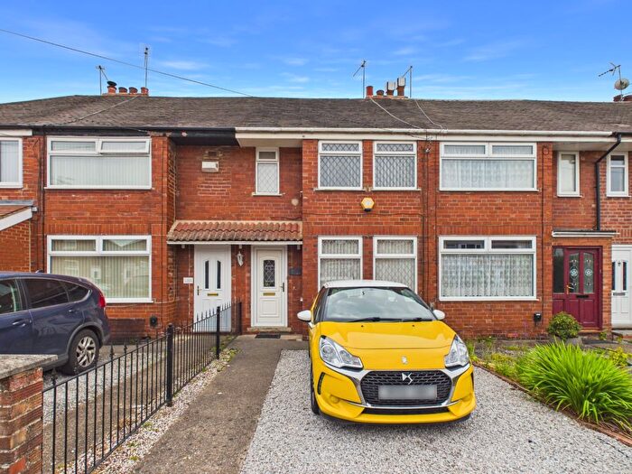 2 Bedroom Terraced House For Sale In Welwyn Park Avenue, Hull, HU6