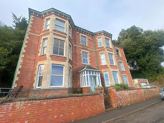 1 Bedroom Flat For Sale In Hanley Terrace, Malvern, Worcestershire, WR14