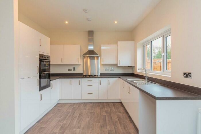 2 Bedroom Bungalow For Sale In Lyndale Road, Burscough, L40