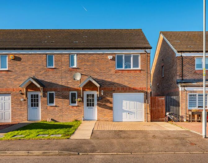 3 Bedroom Semi Detached House For Sale In Glenmill Crescent, Glasgow, G53