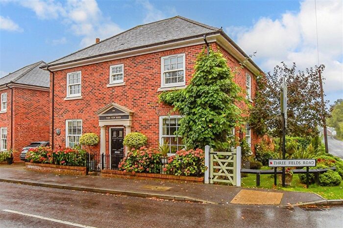 4 Bedroom Detached House For Sale In Three Fields Road, Tenterden, Kent, TN30