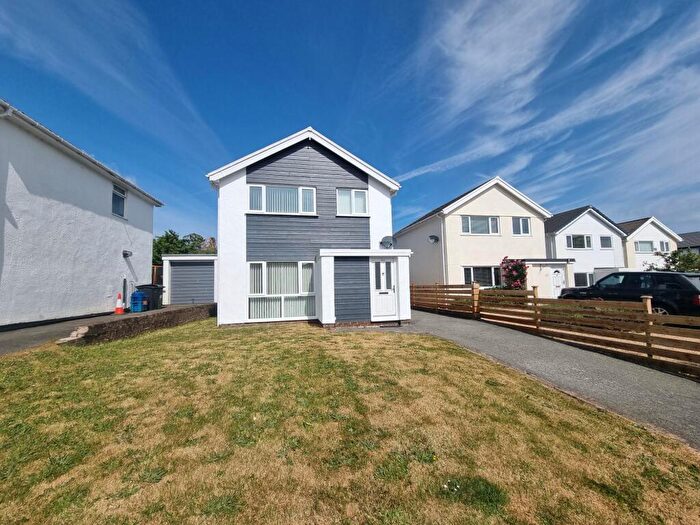 3 Bedroom House To Rent In Mill Bank Estate, Llandegfan, LL59