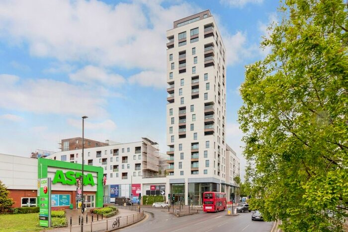 2 Bedroom Flat To Rent In Capitol Way, London, NW9