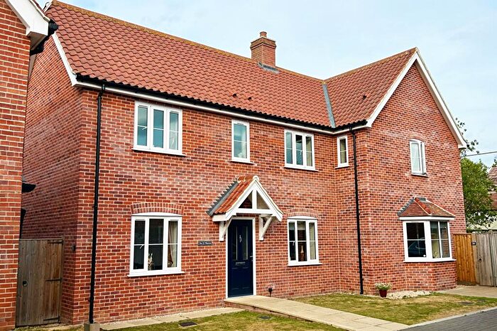 3 Bedroom Semi-Detached House For Sale In Modern Family Home In Little Snoring, NR21