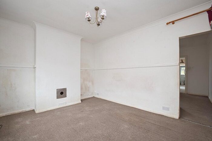 2 Bedroom End Of Terrace House For Sale In Northdown Road, Broadstairs, Kent, CT10