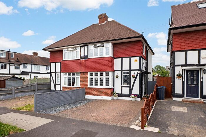 3 Bedroom Semi-Detached House For Sale In Kingsbridge Road, Morden, SM4