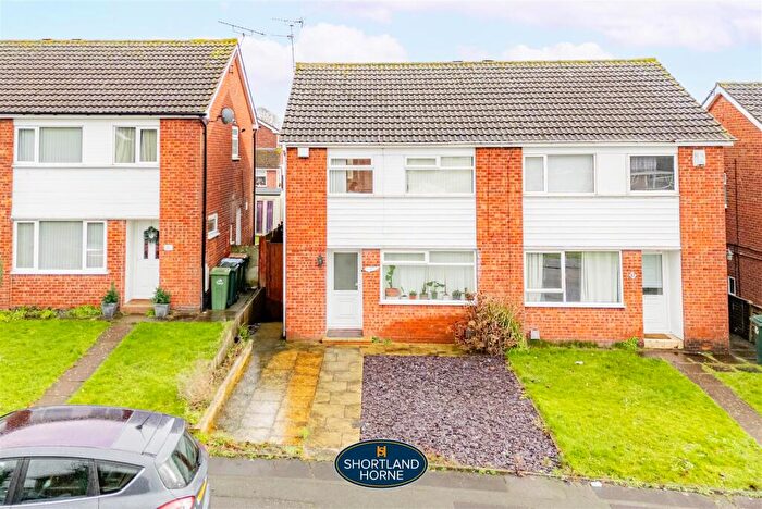 3 Bedroom Semi Detached House To Rent In William Bristow Road, Cheylesmore, Coventry, CV3