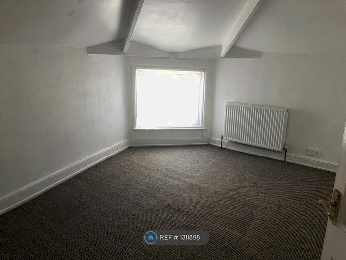 6 Bedroom Flat To Rent In North Marine Road, Scarborough YO12