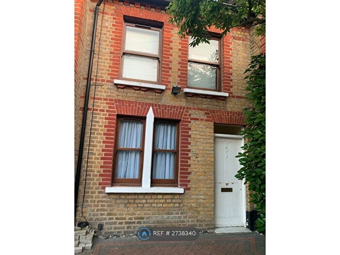 1 Bedroom Flat To Rent In Windsor Road, London, E7