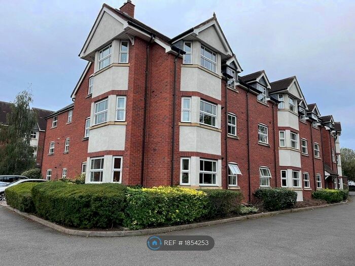 3 Bedroom Flat To Rent In Fazeley Close, Solihull, B91