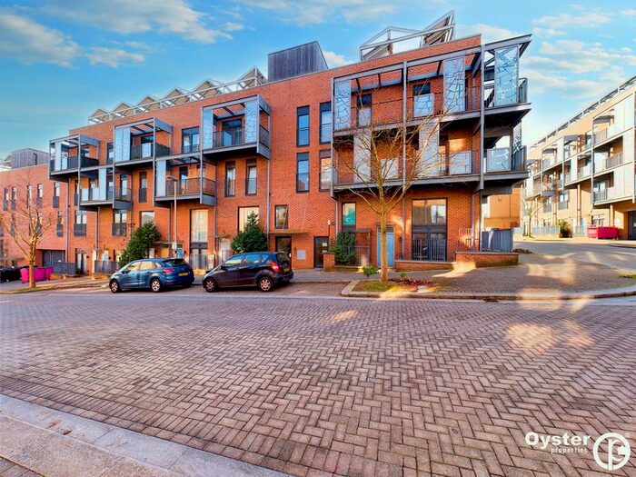 4 Bedroom Terraced House To Rent In Columbia Place, Campbell Park, MK9