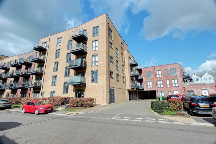 1 Bedroom Flat For Sale In Frogmore Road, Hemel Hempstead, HP3