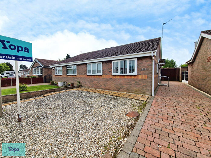 2 Bedroom Bungalow For Sale In Oldfield Close, Doncaster, DN7